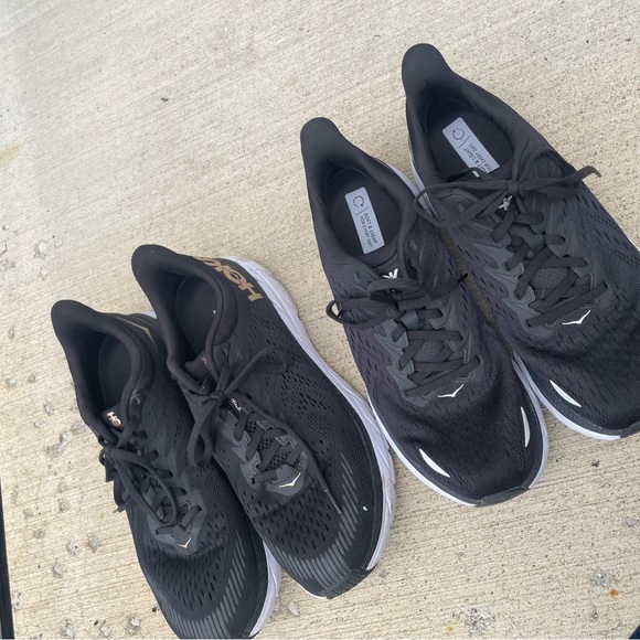 2 pairs of hoka - Picture 3 of 6